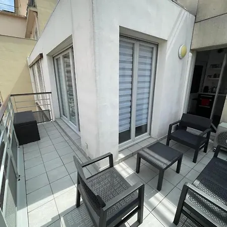 Charming Near The Sea Αντίμπ